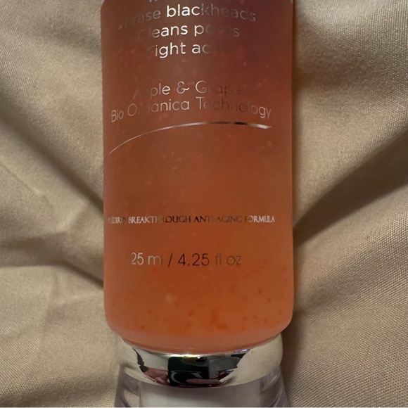 Triple Acting Cleansing Gel Scrub Gently Exfoliate - Picture 2 of 4